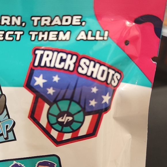 5 Dude Perfect keychains - Picture 6 of 12